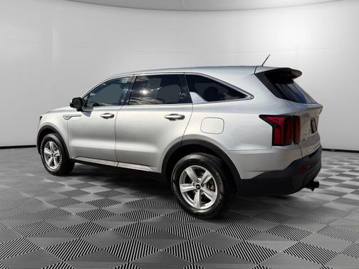 2022 Kia Sorento LX