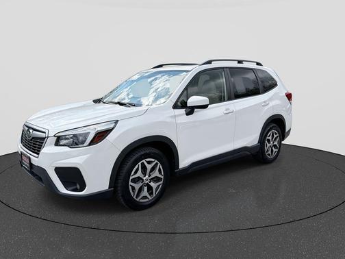 Crystal White Pearl 2021 Subaru Forester Premium