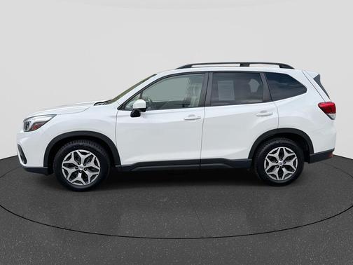 Crystal White Pearl 2021 Subaru Forester Premium