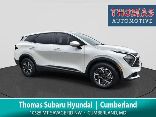 Snow White Pearl 2023 Kia Sportage LX