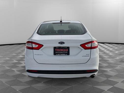 2016 Ford Fusion Hybrid SE