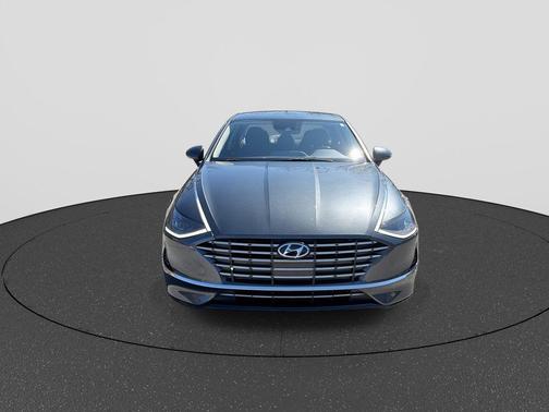 2022 Hyundai SONATA Hybrid SE