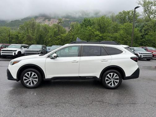 Crystal White Pearl 2021 Subaru Outback Premium