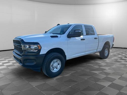 2024 RAM 2500 Tradesman Crew Cab 4x4 6'4' Box