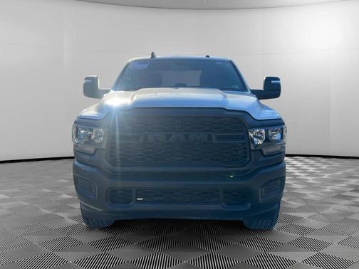 2024 RAM 2500 Tradesman Crew Cab 4x4 6'4' Box