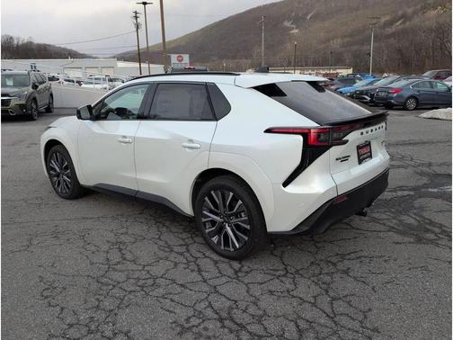 2026 Subaru Solterra Limited