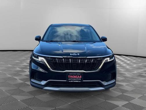 2023 Kia Carnival LX