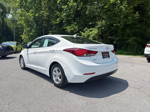 Pearl White 2014 Hyundai ELANTRA SE
