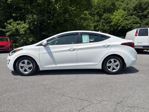 Pearl White 2014 Hyundai ELANTRA SE