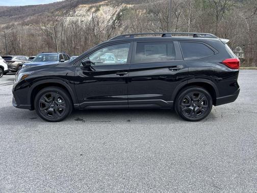 Crystal Black Silica 2026 Subaru Ascent Onyx Edition Touring 7-Passenger