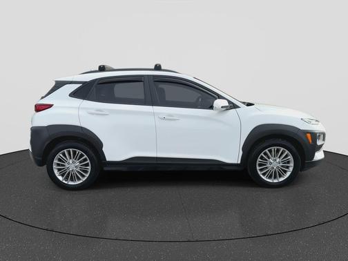 2021 Hyundai KONA SEL Plus