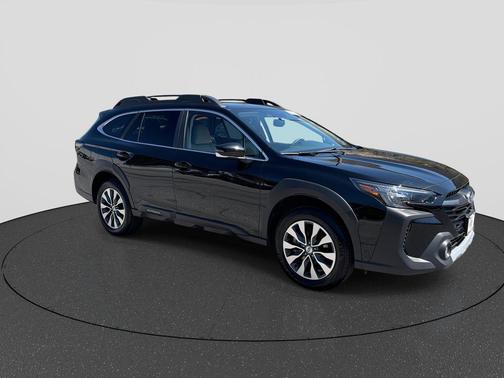 Crystal Black Silica 2025 Subaru Outback Limited