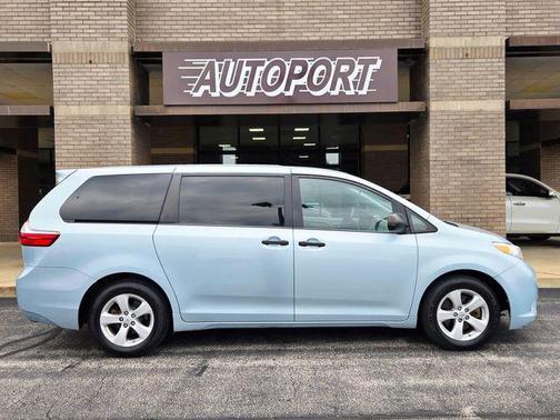 2015 Toyota Sienna L