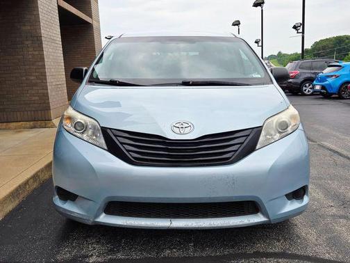 2015 Toyota Sienna L
