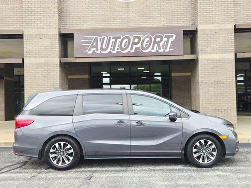 Silver 2021 Honda Odyssey EX-L