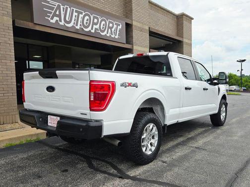 White 2022 Ford F-150 FOUR DOOR CREW CAB