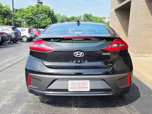 2019 Hyundai IONIQ Hybrid SEL