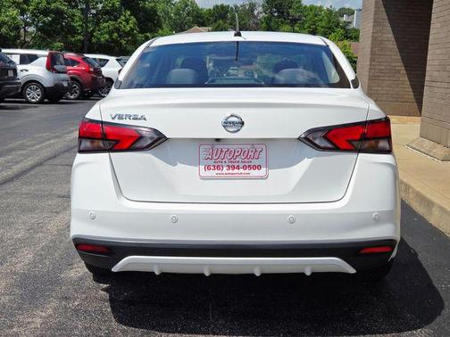 2021 Nissan Versa 1.6 S