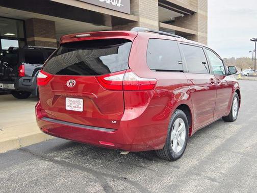 2015 Toyota Sienna LE