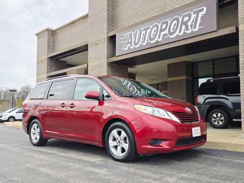 2015 Toyota Sienna LE