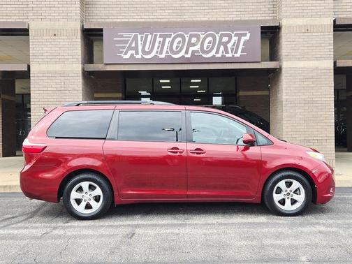 2015 Toyota Sienna LE