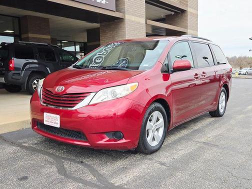 2015 Toyota Sienna LE