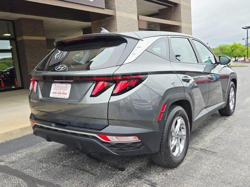 2023 Hyundai TUCSON SE