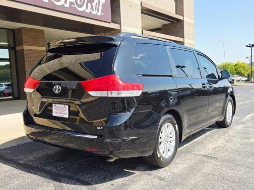 2014 Toyota Sienna XLE
