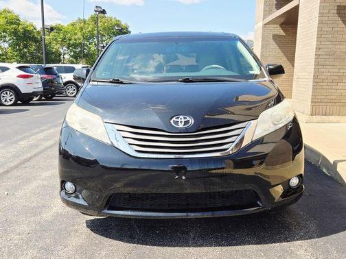 2014 Toyota Sienna XLE
