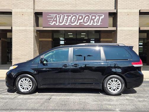 2014 Toyota Sienna XLE