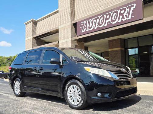 2014 Toyota Sienna XLE