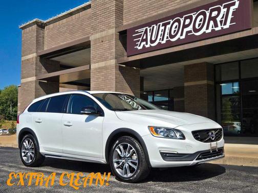 2018 Volvo V60 Cross Country T5
