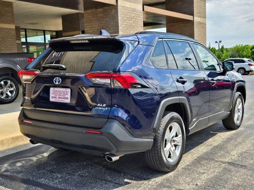 2021 Toyota RAV4 Hybrid XLE