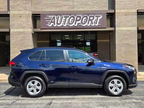 2021 Toyota RAV4 Hybrid XLE