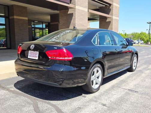 Black Uni 2015 Volkswagen Passat 1.8T Limited Edition