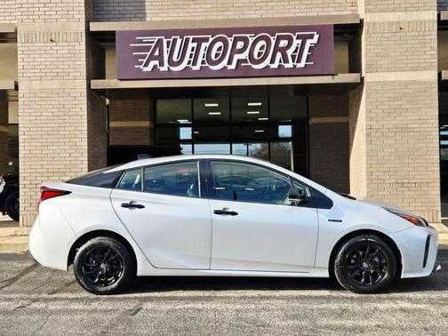 2022 Toyota Prius XLE