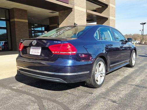 2014 Volkswagen Passat 1.8T Auto SEL Premium