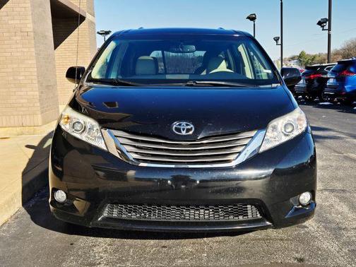 2014 Toyota Sienna XLE