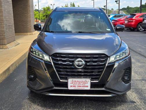 2021 Nissan Kicks SR
