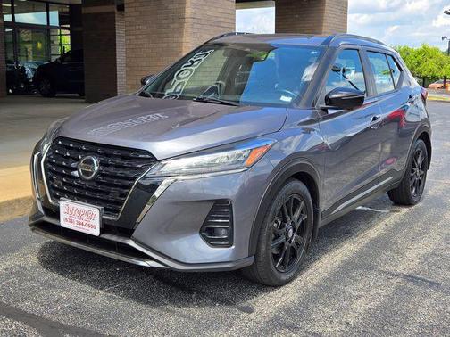 2021 Nissan Kicks SR