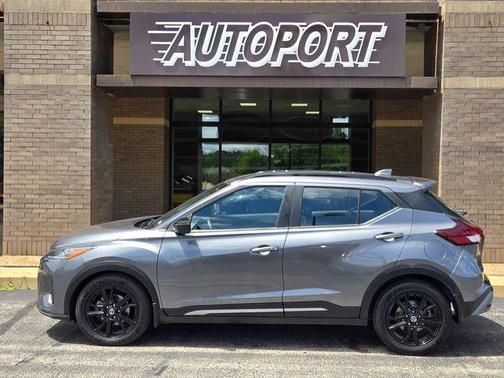 2021 Nissan Kicks SR