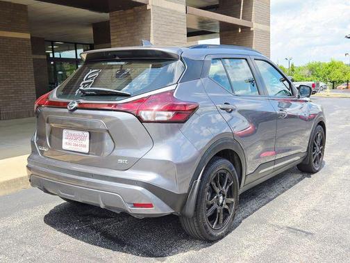 2021 Nissan Kicks SR