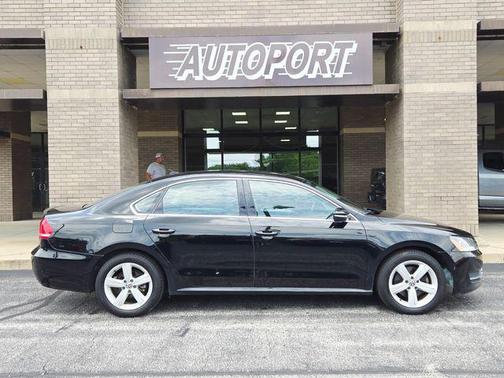 2012 Volkswagen Passat 2.5 SE