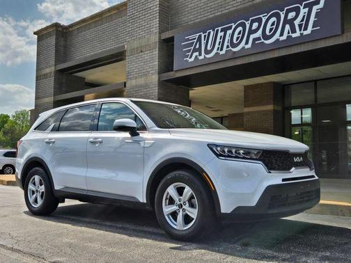 2022 Kia Sorento LX