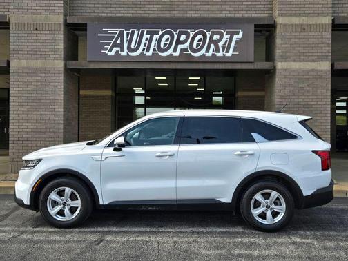 2022 Kia Sorento LX
