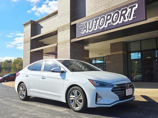 2019 Hyundai ELANTRA SEL