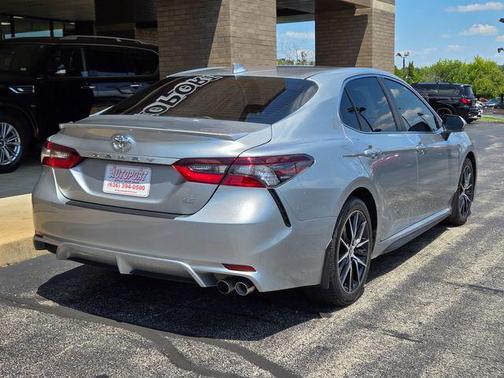 2022 Toyota Camry SE