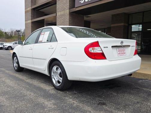 2004 Toyota Camry LE