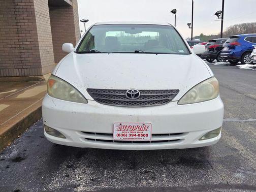 2004 Toyota Camry LE
