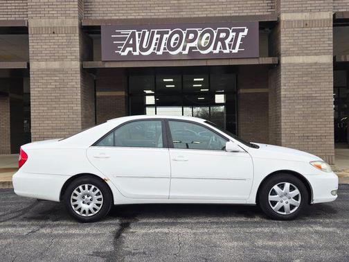 2004 Toyota Camry LE